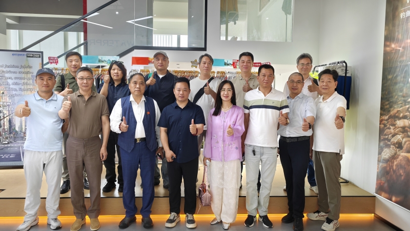 Warmly welcome the Pujiang Chamber of Commerce to Yangshi Textile for an inspection and guidance. All our staff receive you with enthusiasm and look forward to sincere exchanges for mutual development.  Refer to 20 materials.